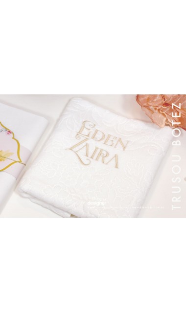 Trusou botez brodat pentru fetite personalizat cu licurici si clopotei, Gradina secreta 25
